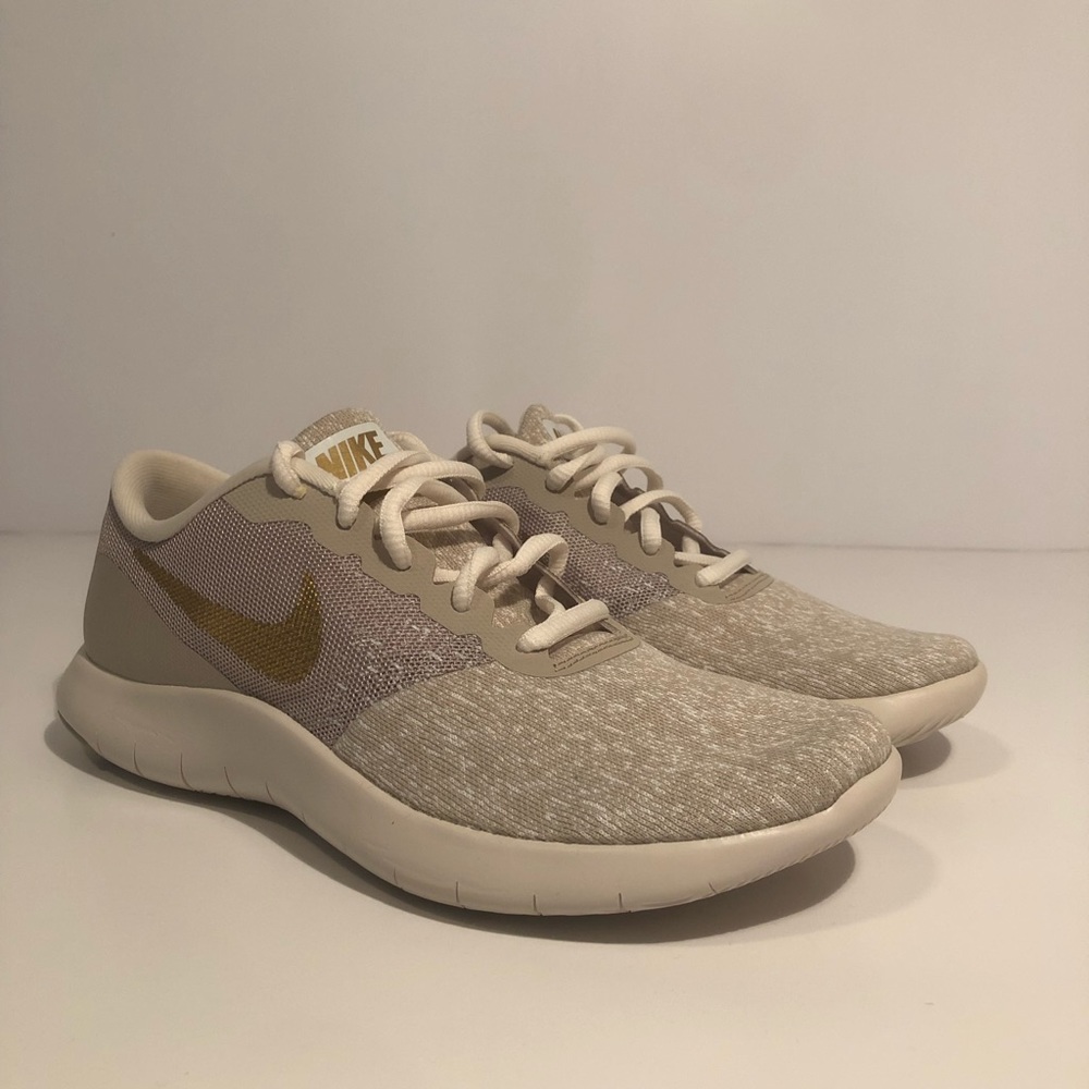 Women’s Nike Running/Athletic Shoes